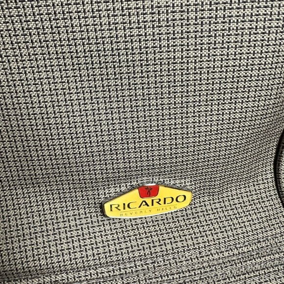 RICARDO Beverly Hills Tan and Black Travel Bag with Structured Shape - Picture 4 of 6